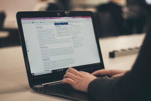 Rédaction article influenceur