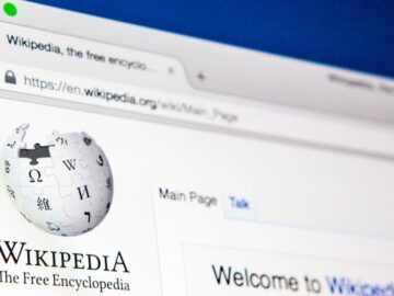 Wikipédia ouvre un accès structuré à ses données pour entraîner des modèles d’IA